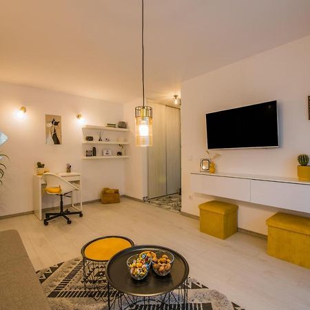Kitty Sunflower Apartment Алба Юлия Екстериор снимка
