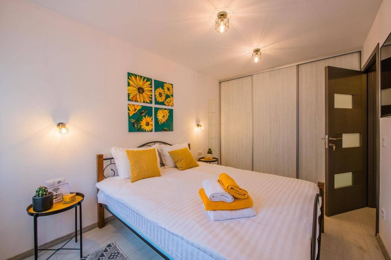 Kitty Sunflower Apartment Алба Юлия Екстериор снимка