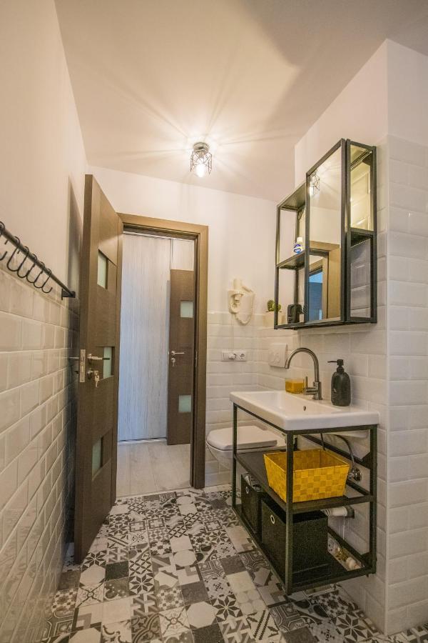 Kitty Sunflower Apartment Алба Юлия Екстериор снимка