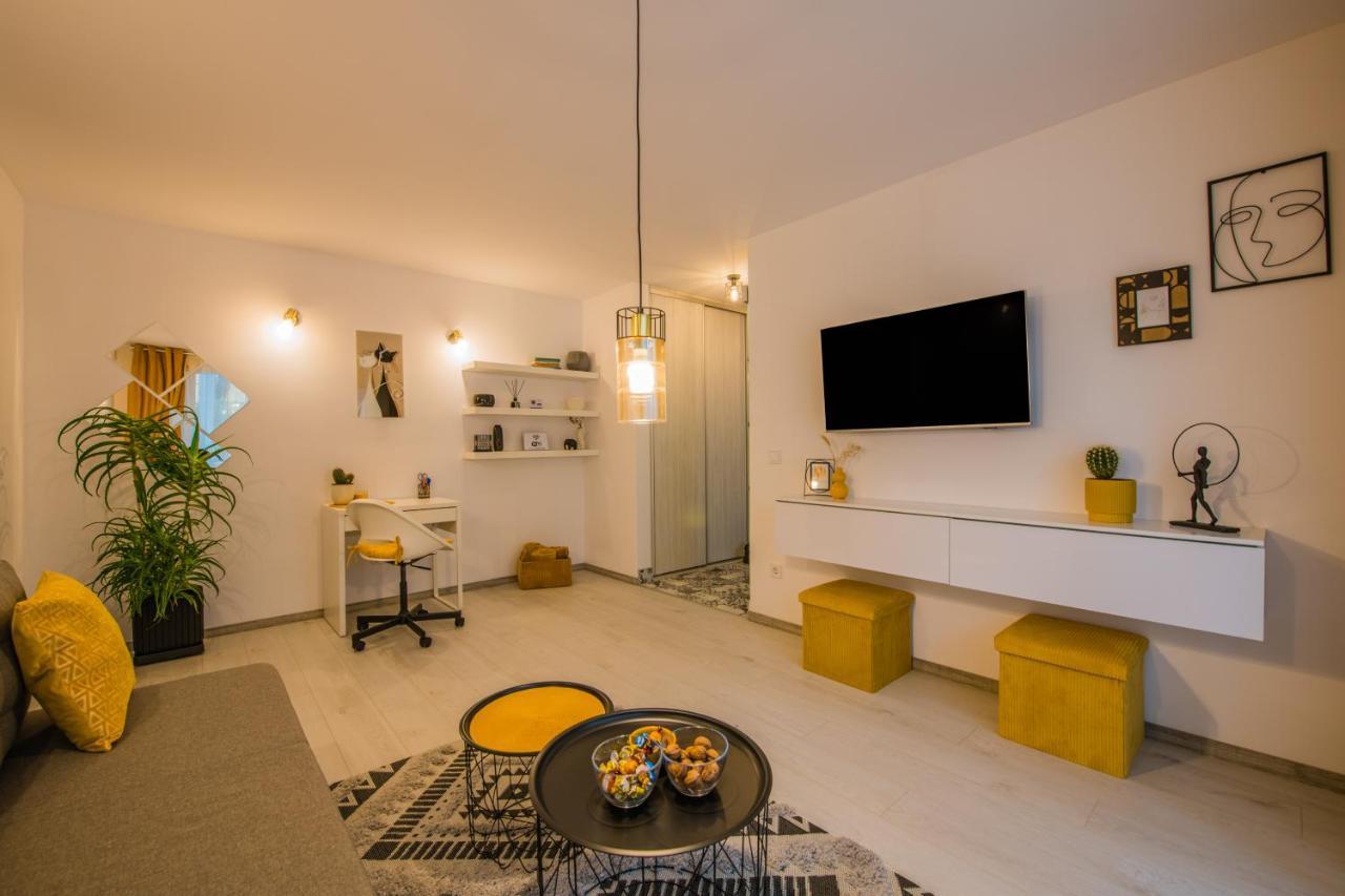 Kitty Sunflower Apartment Алба Юлия Екстериор снимка